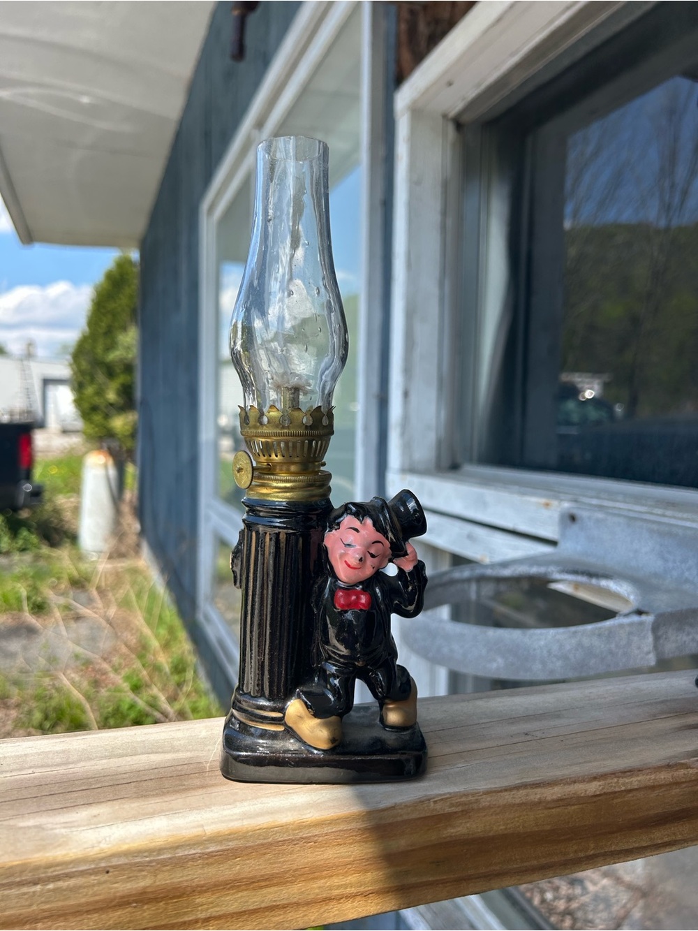 VTG Charlie Chaplin HOBO Drunk LIGHT Leaning on Lamp Post Chalkware
